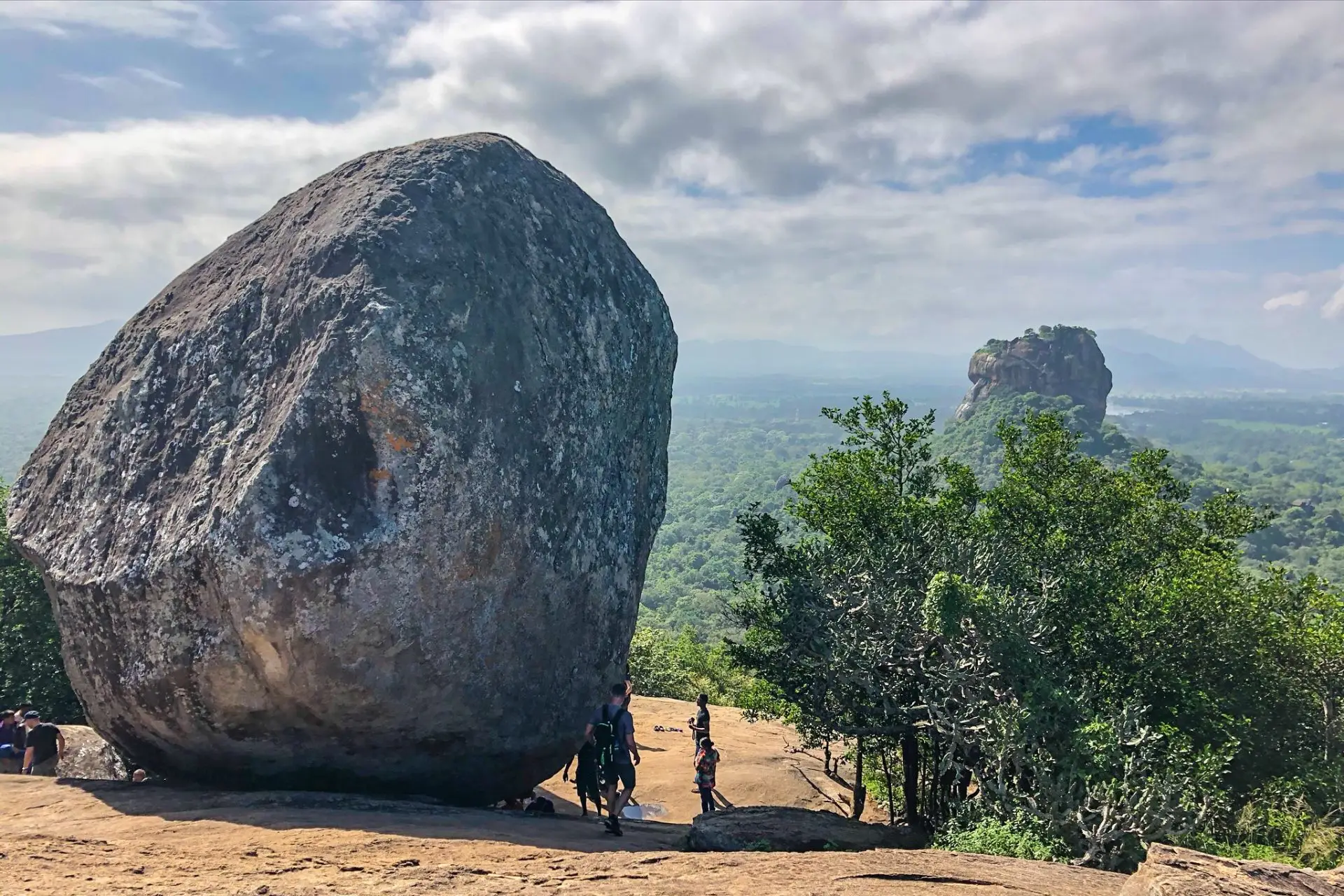 Pidurangala Rock