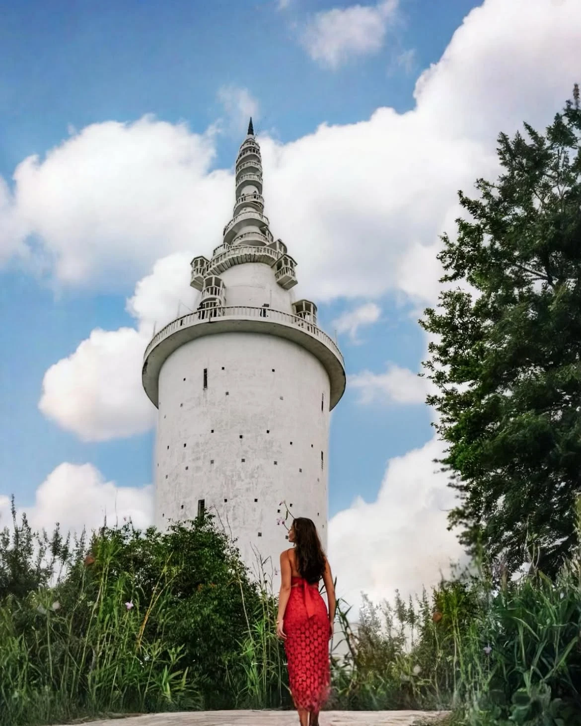 Grand Sri Lanka: Culture, Wildlife, Tea Hills & Beaches - 9-Day Tour gallery image 2