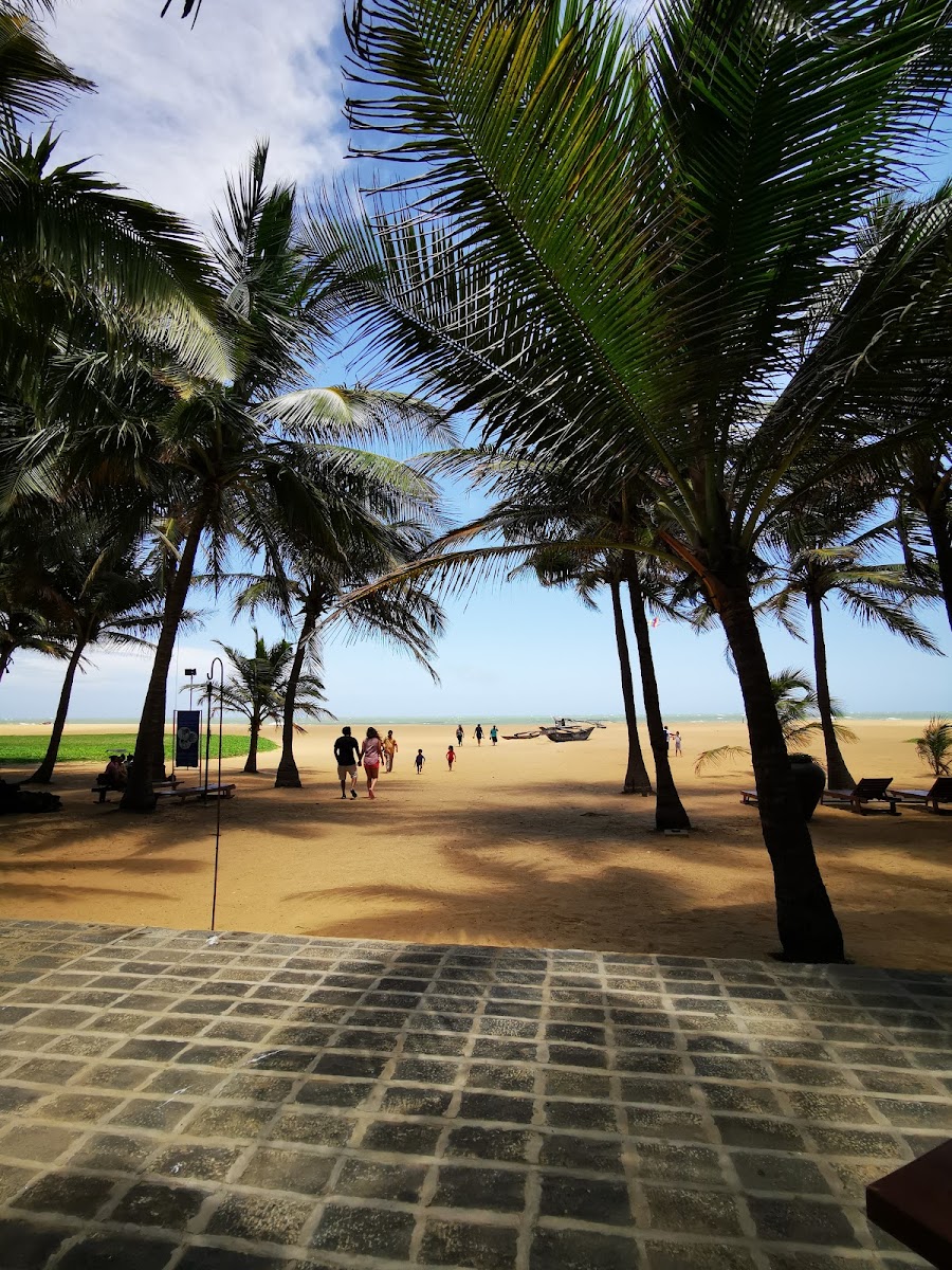 Browns Beach, Negombo