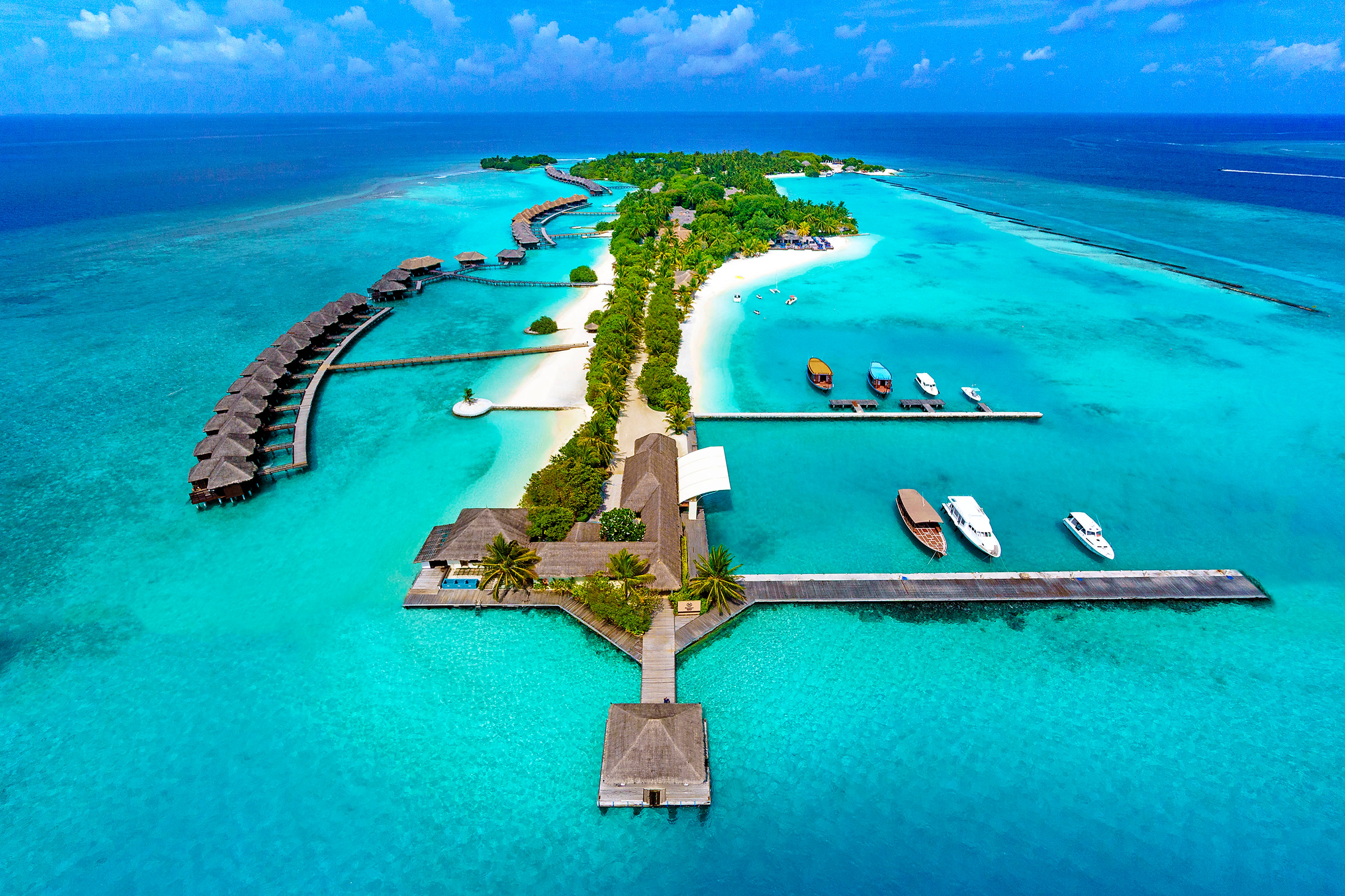 Sheraton Maldives Full Moon Resort & Spa