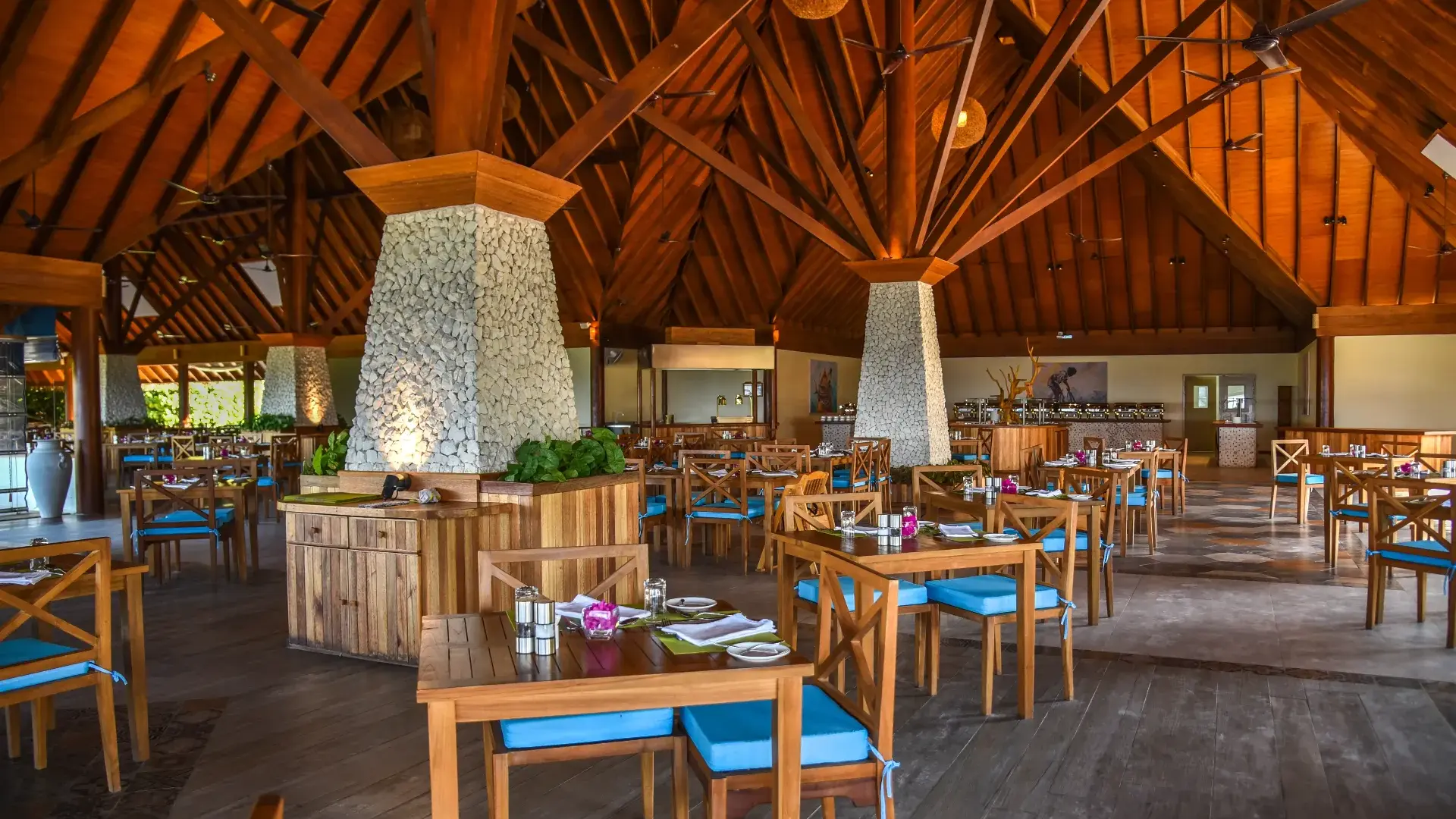 Vakaru Restaurant