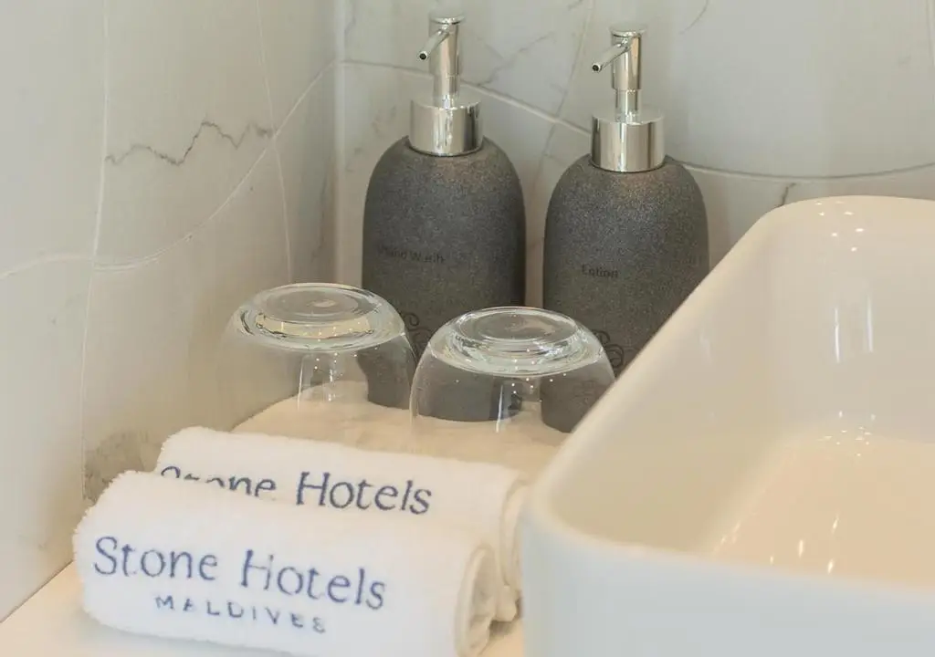 Stone Hotels Dhiffushi — Deluxe Sea View Room