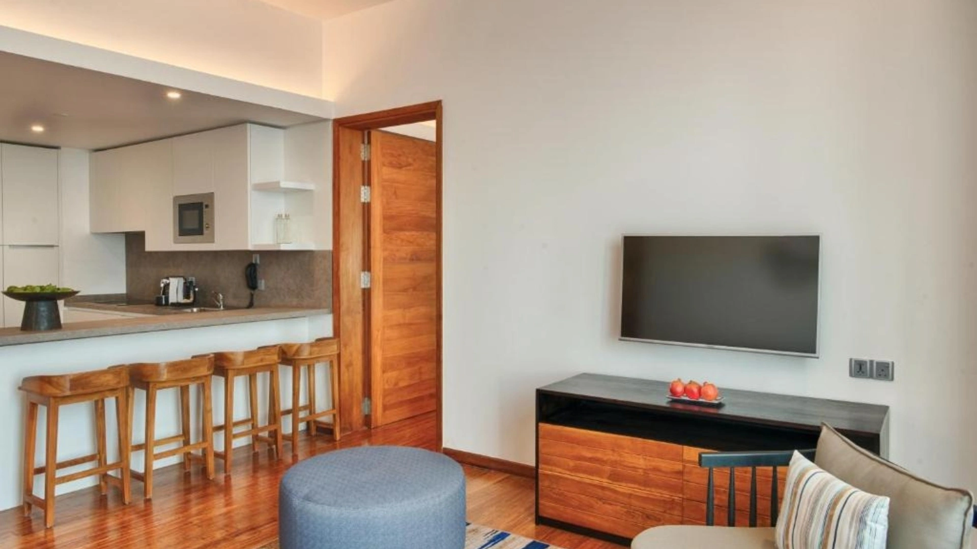 JETWING COLOMBO SEVEN — Serviced Apartments (Studios & Multi-bedroom)