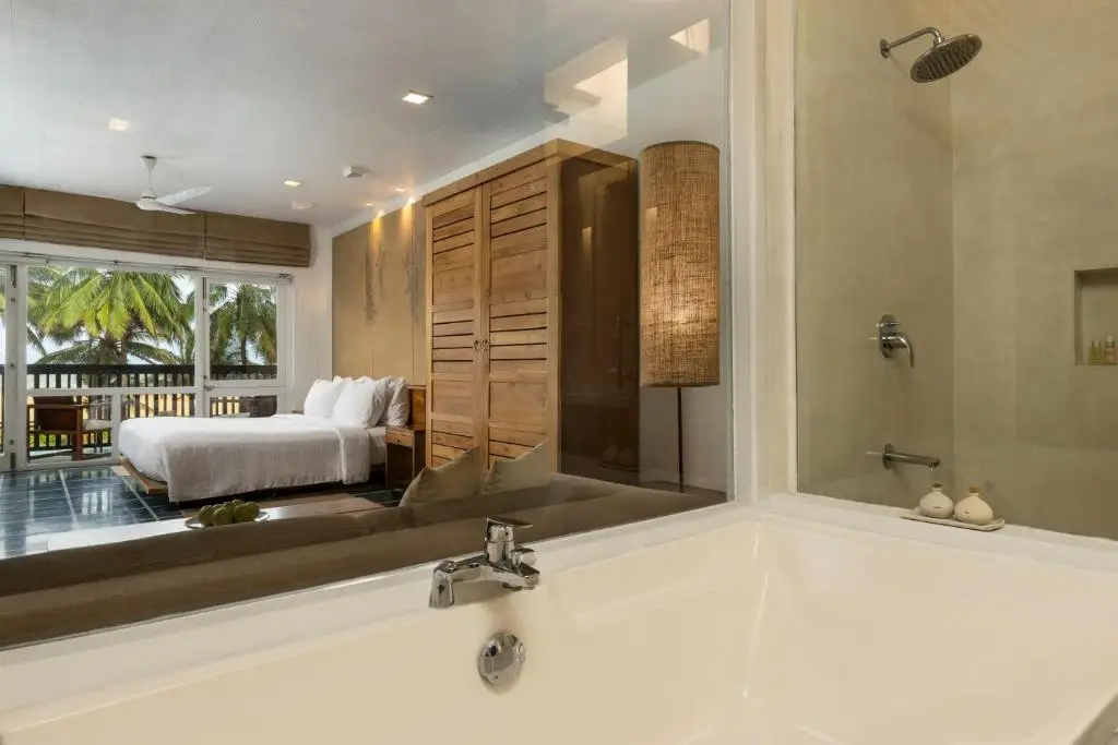 Jetwing Blue — Double Deluxe Room with Sea View