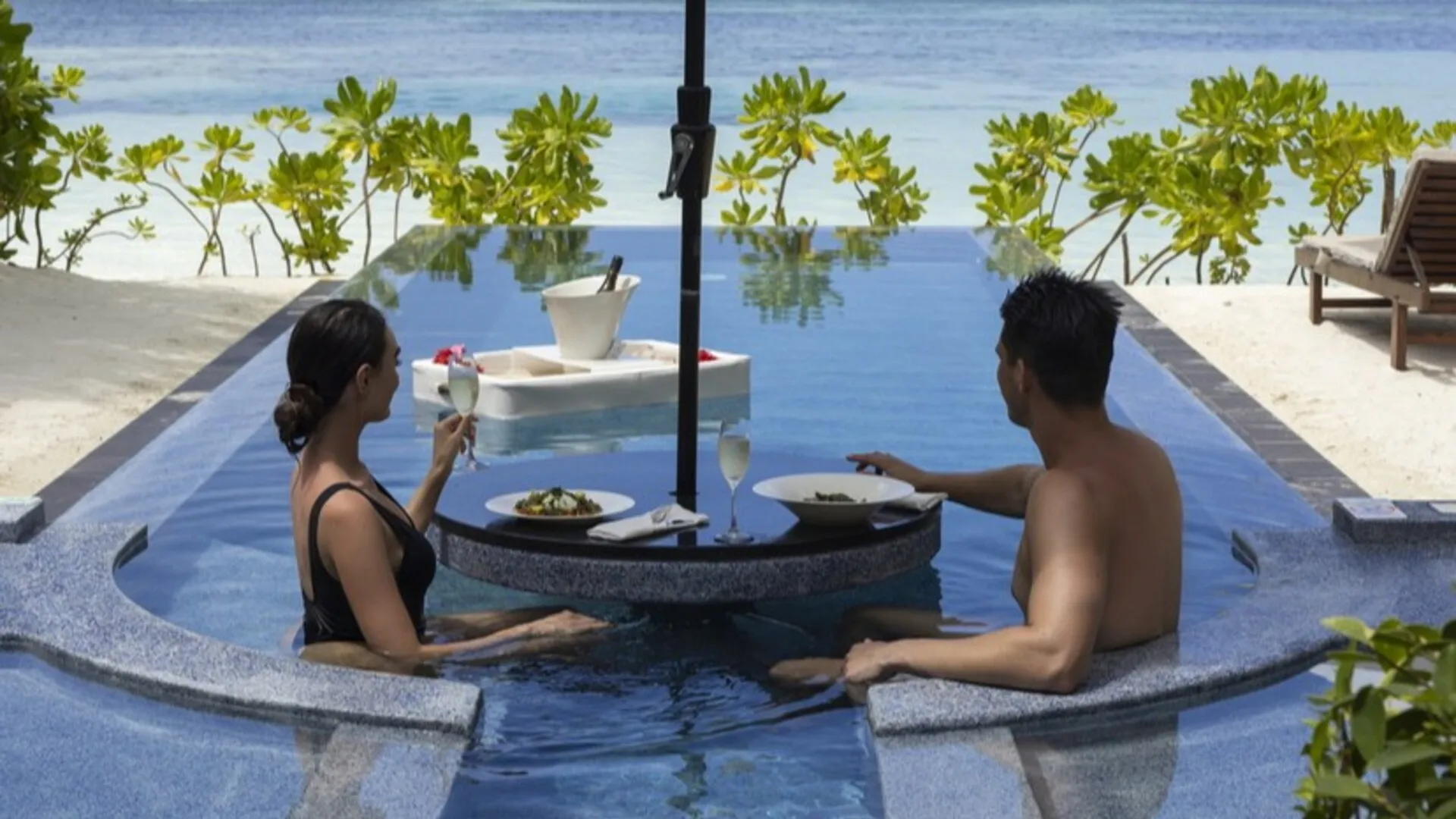 LUX* South Ari Atoll  — Beachfront Infinity Pool Villa