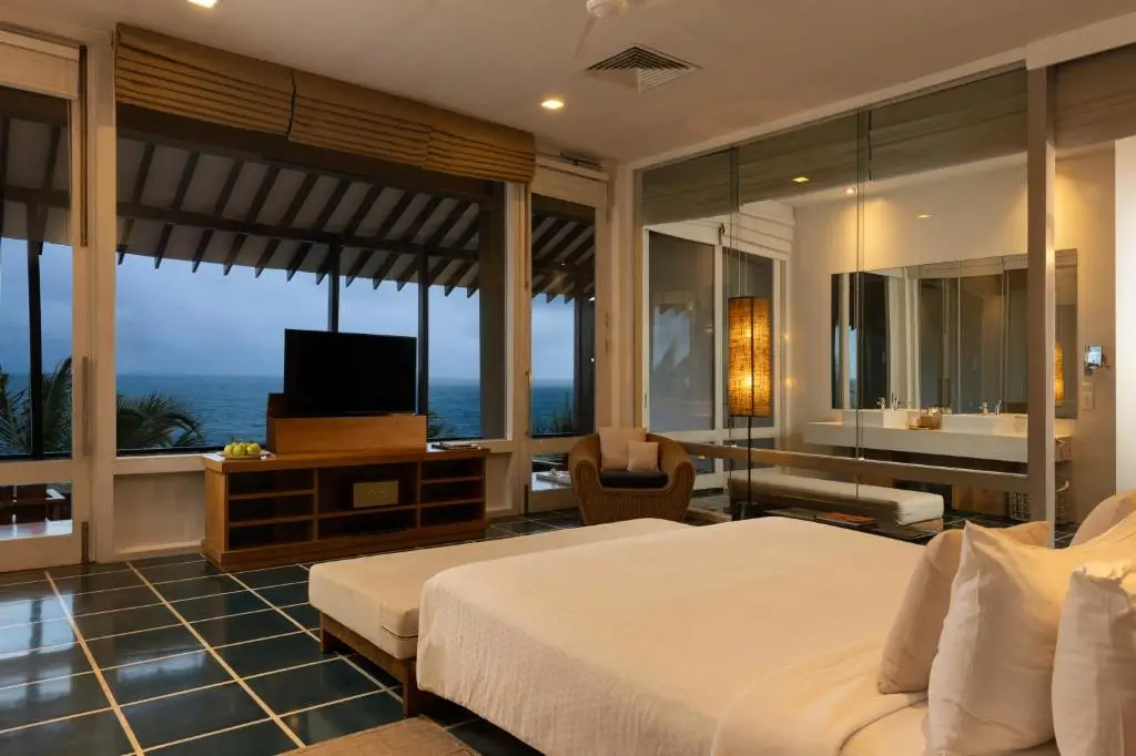 Jetwing Blue — Suite with Sea View
