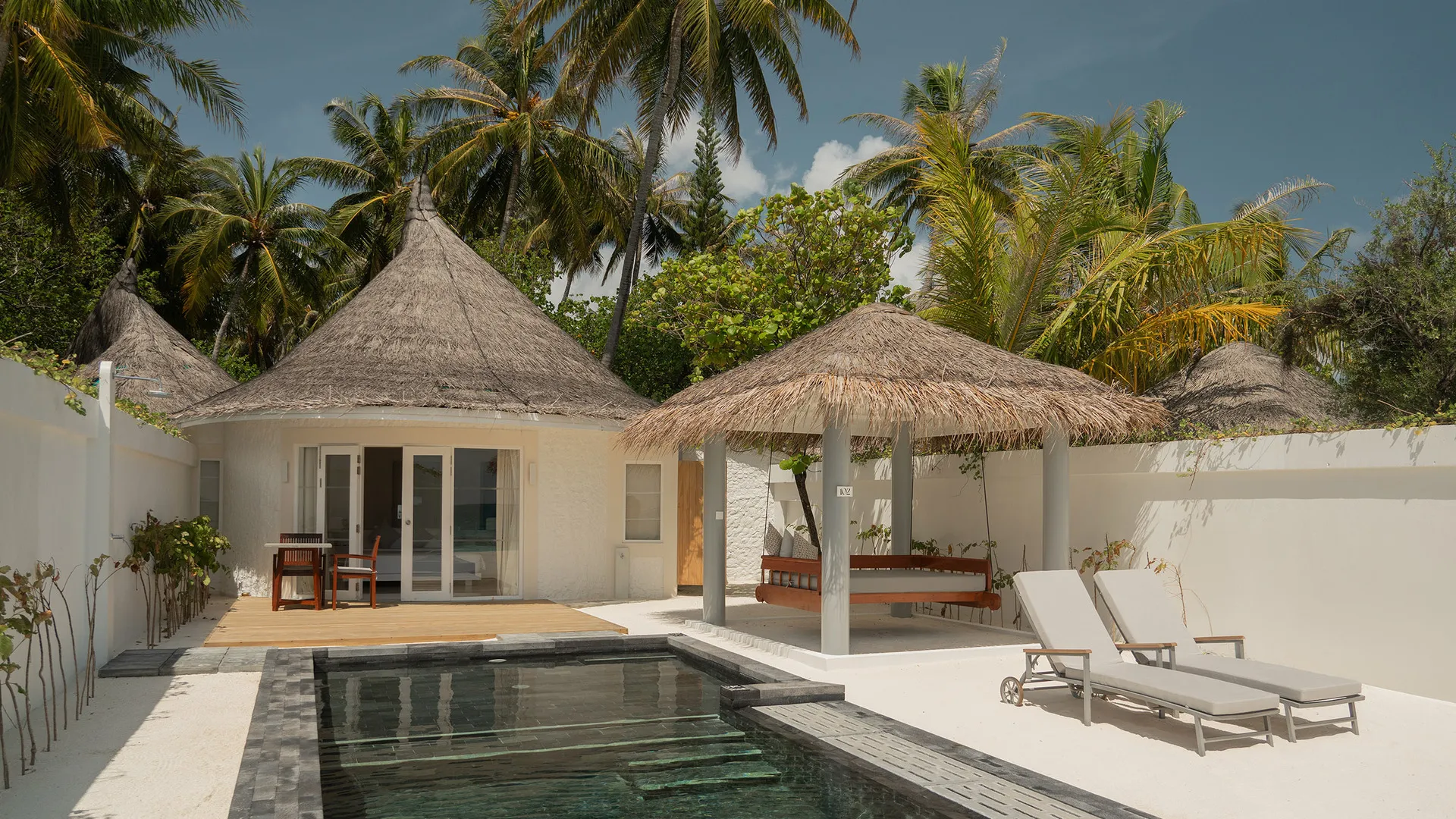 Sun Siyam Vilu Reef  — Pool Beach Villa
