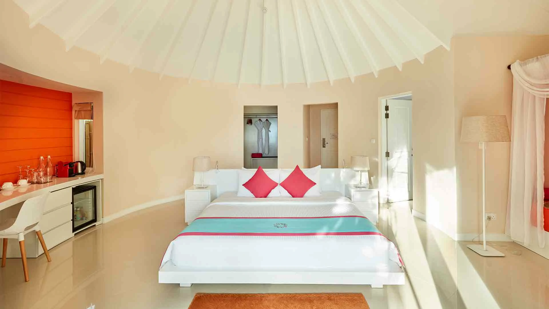 Sun Siyam Vilu Reef  — Beach Villa with Pool