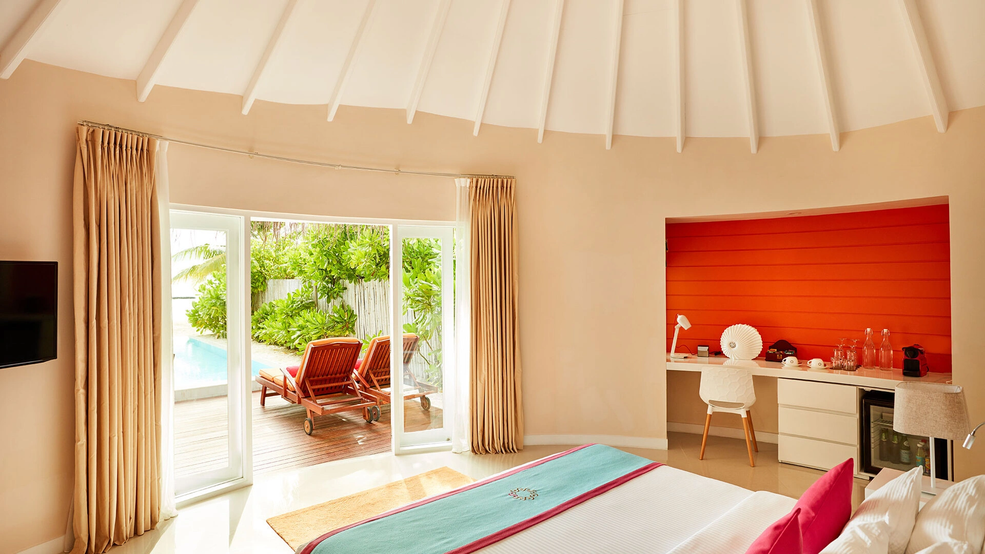 Sun Siyam Vilu Reef  — Grand Beach Villa with Pool