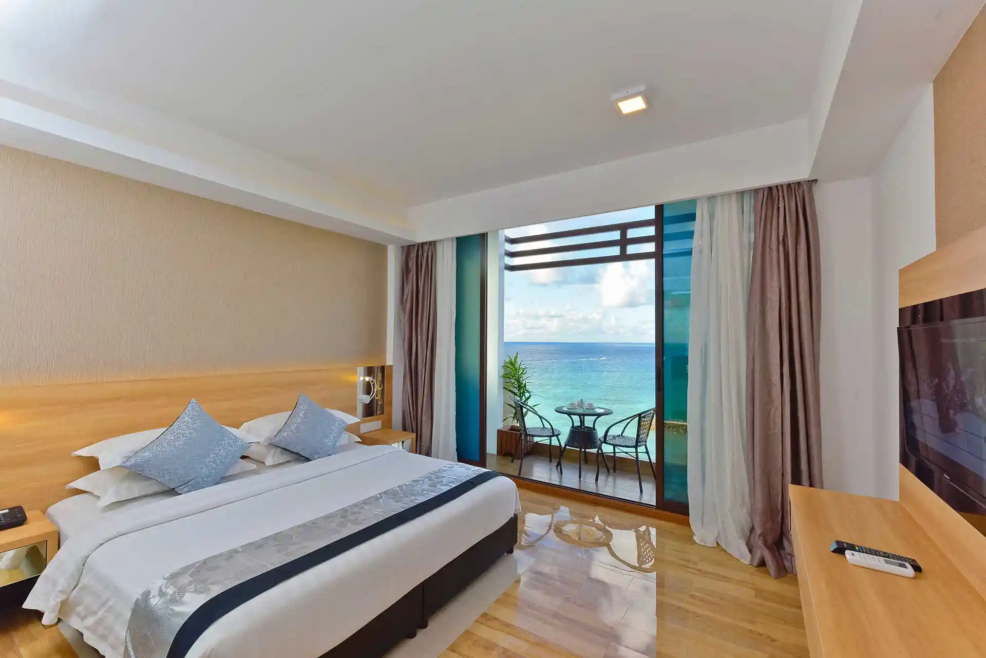Arena Beach Hotel — Deluxe Double Room with Balcony & Sea View