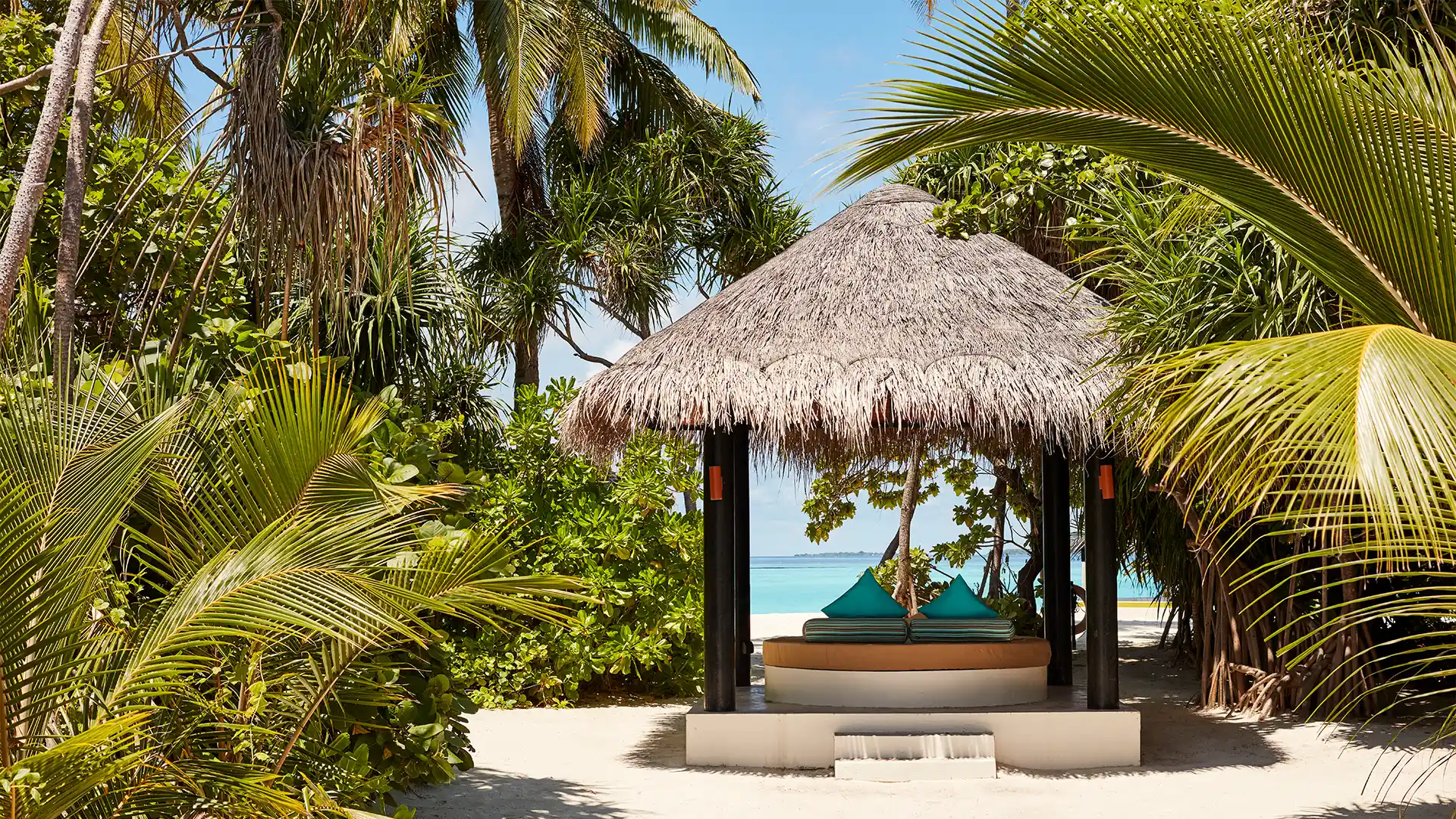 Sun Siyam Iru Fushi — Pool Beach Villa