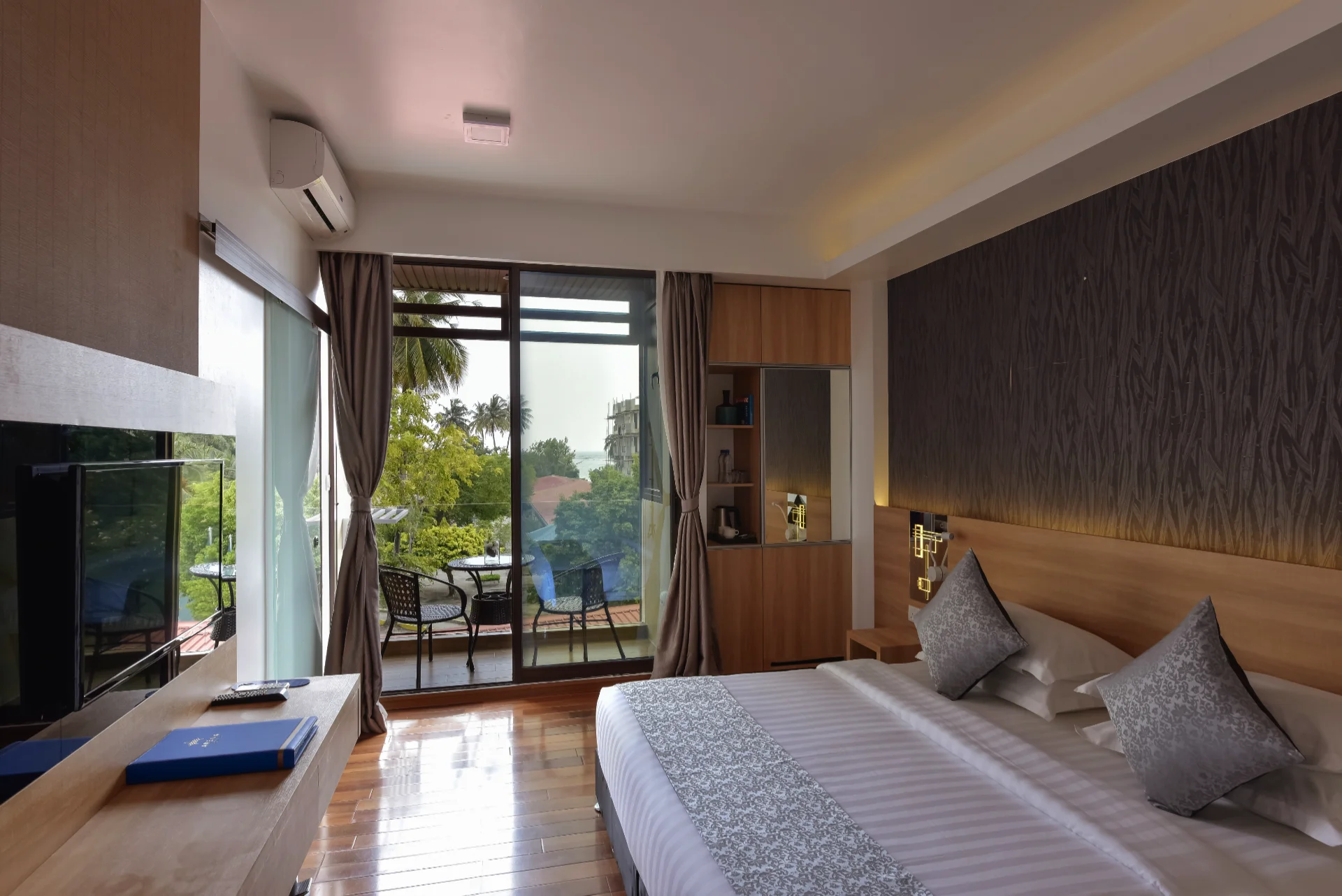 Arena Beach Hotel — Super Deluxe Room with Balcony & Island View