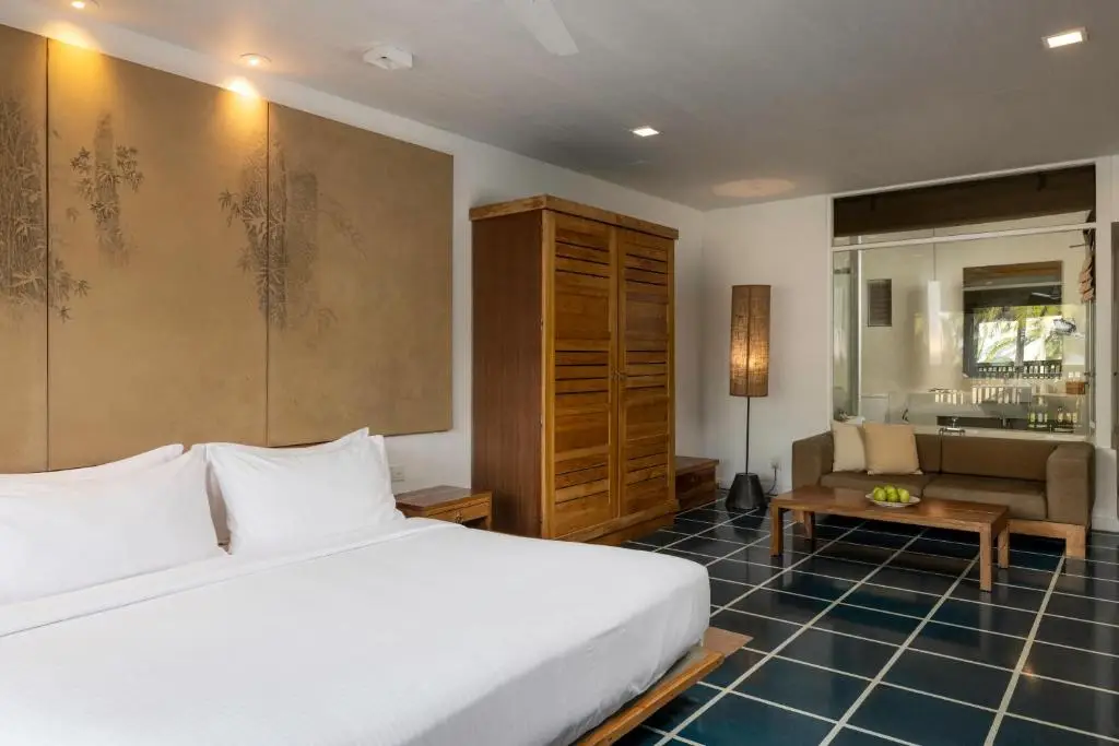 Jetwing Blue — Double Deluxe Room with Sea View
