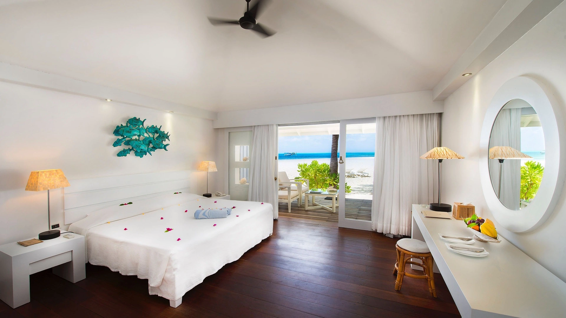 Diamonds Thudufushi Maldives Resort & Spa — Beach Front Villas