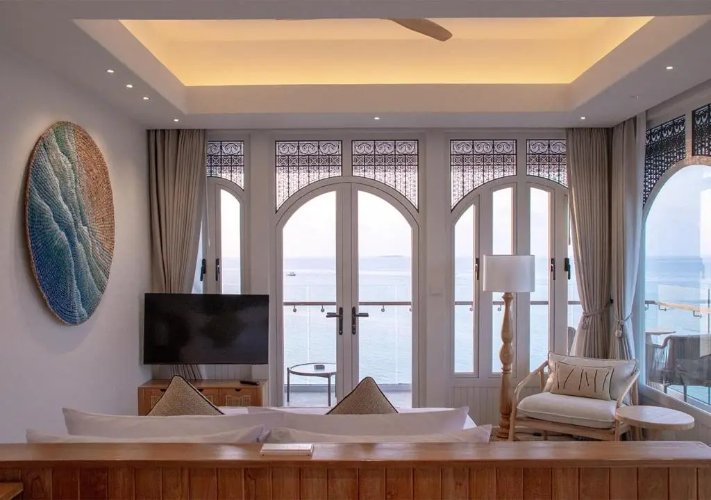 Stone Hotels Dhiffushi — Grand Sea View Room