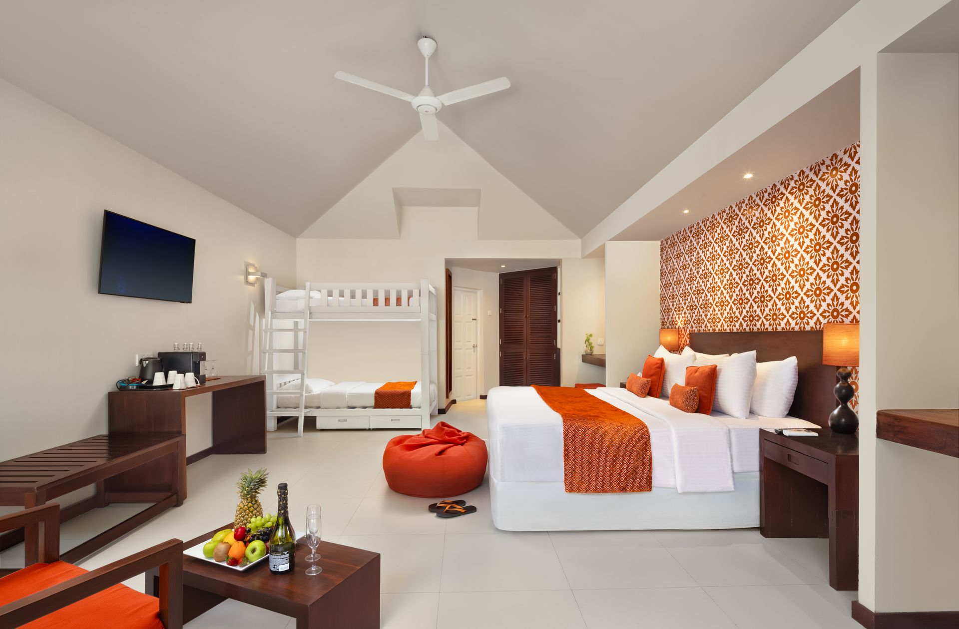 Adaaran Select Hudhuran Fushi — Family Villa