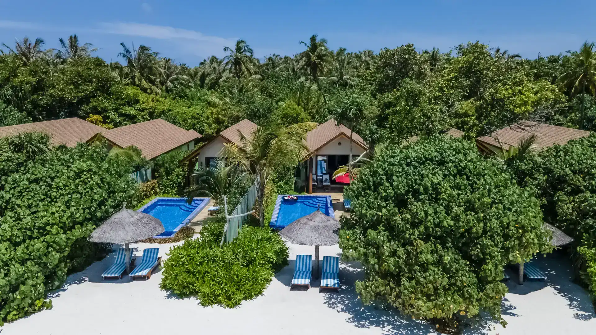 Reethi Faru Resort — Deluxe Beach Pool Villa