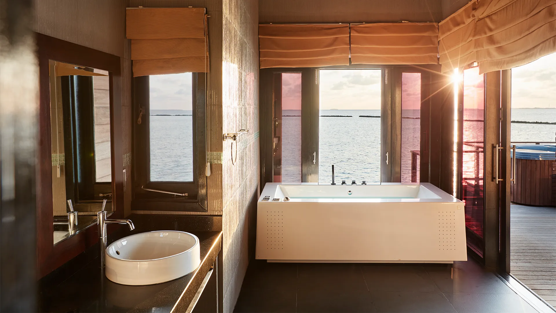 Sun Siyam Iru Fushi — Horizon Water Villa
