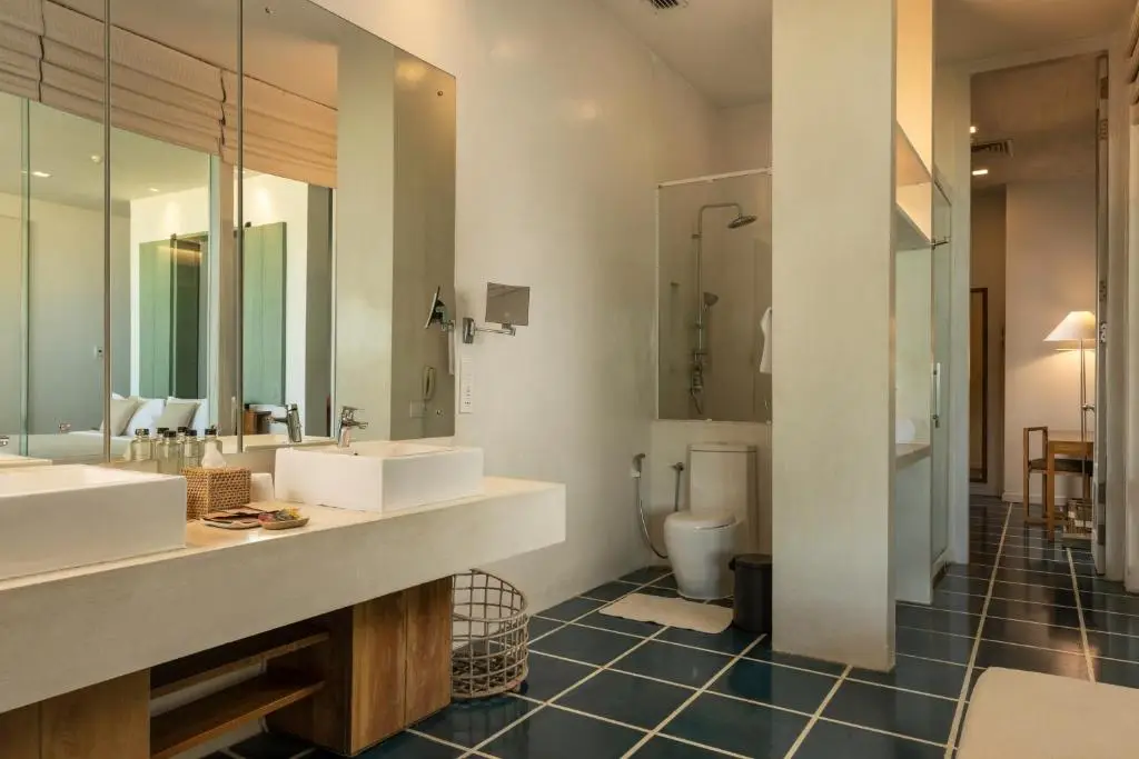 Jetwing Blue — Suite with Sea View
