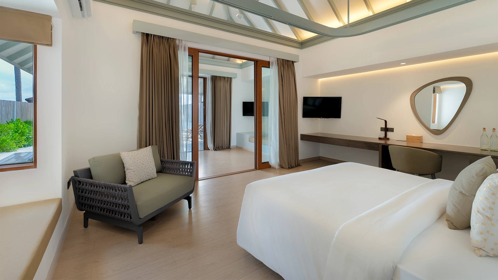 Sun Siyam Olhuveli — Romantic Pool Beach Villa