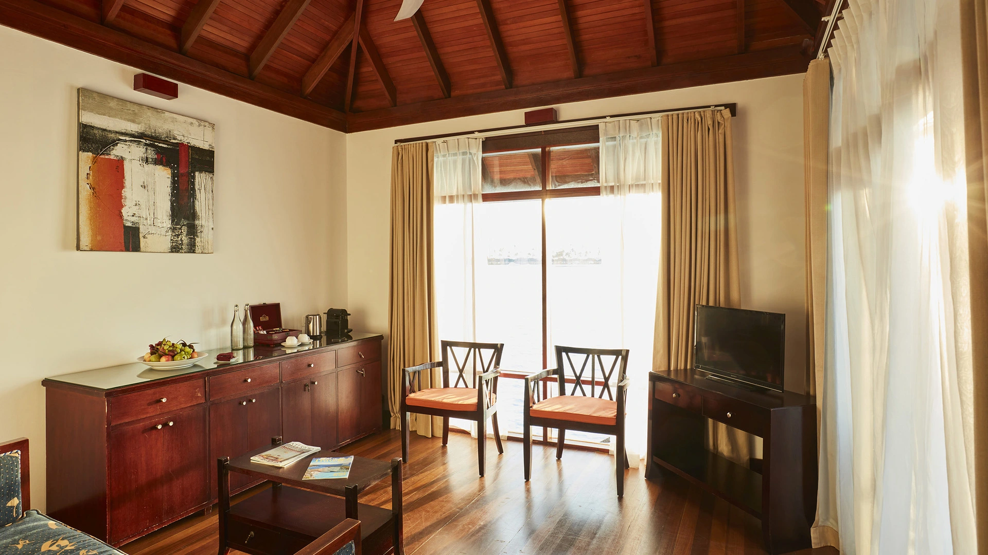Sun Siyam Olhuveli — Prestige Jacuzzi Water Villa