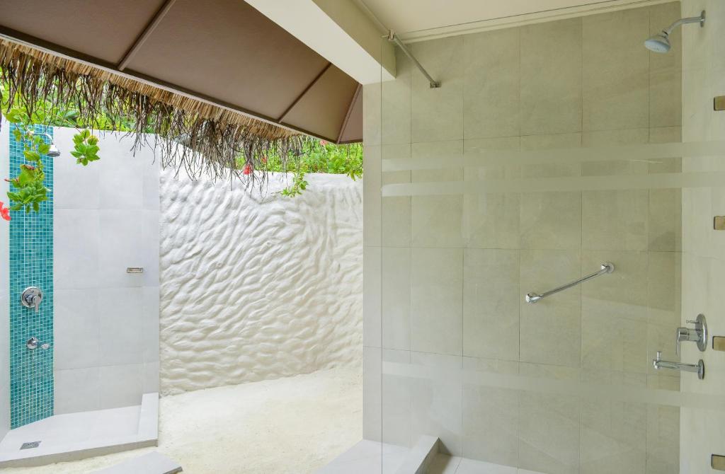 Adaaran Select Hudhuran Fushi — Beach Villa