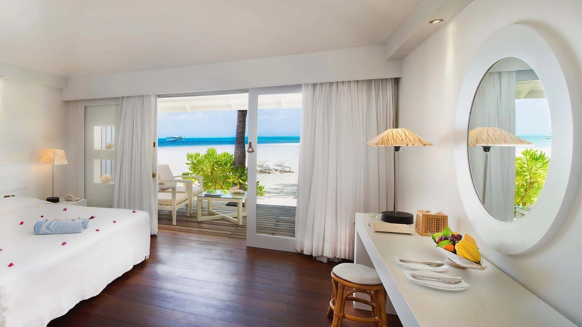  Diamonds Athuruga — Beach Front Villa