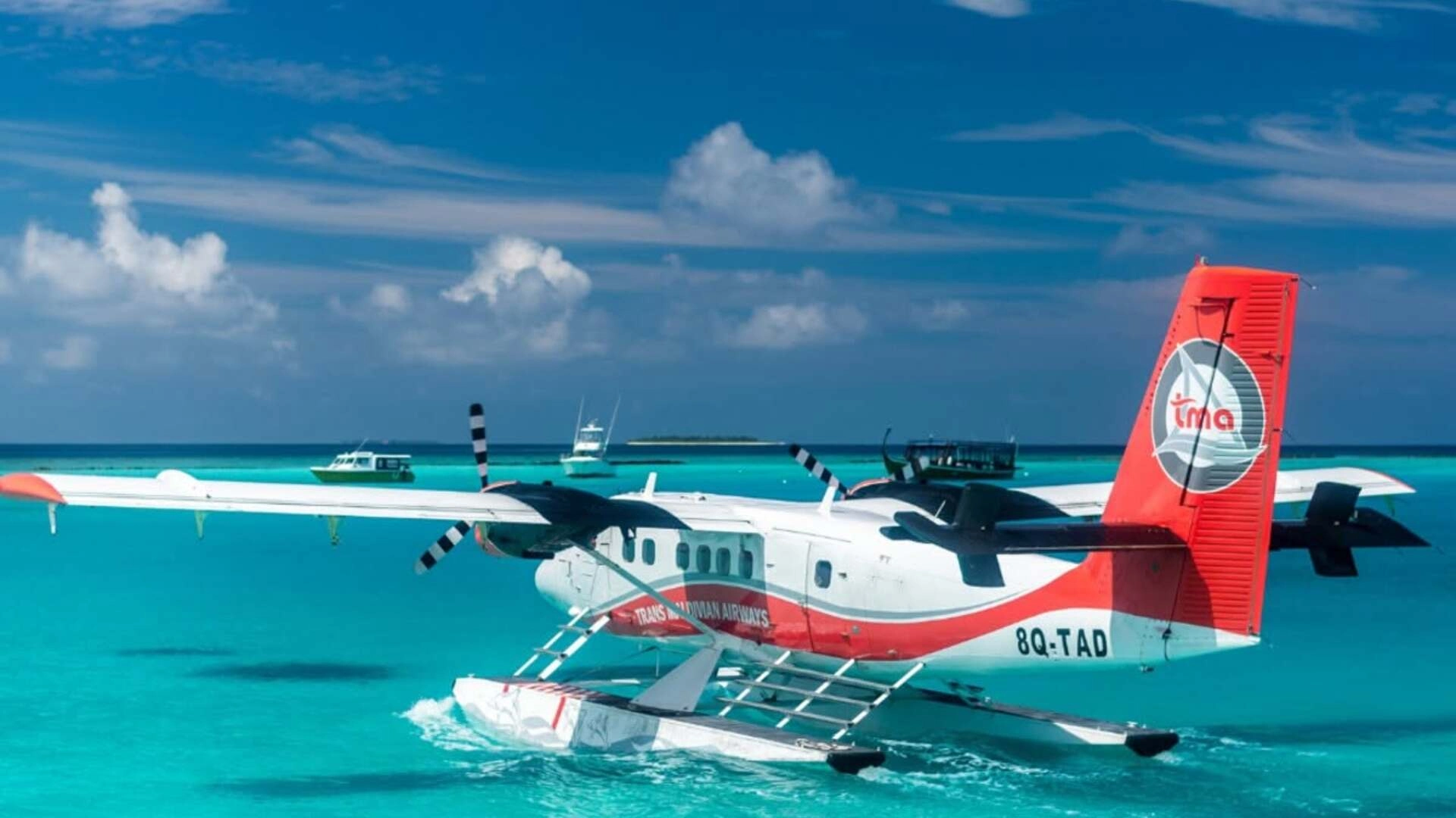 Seaplane transfer to resort