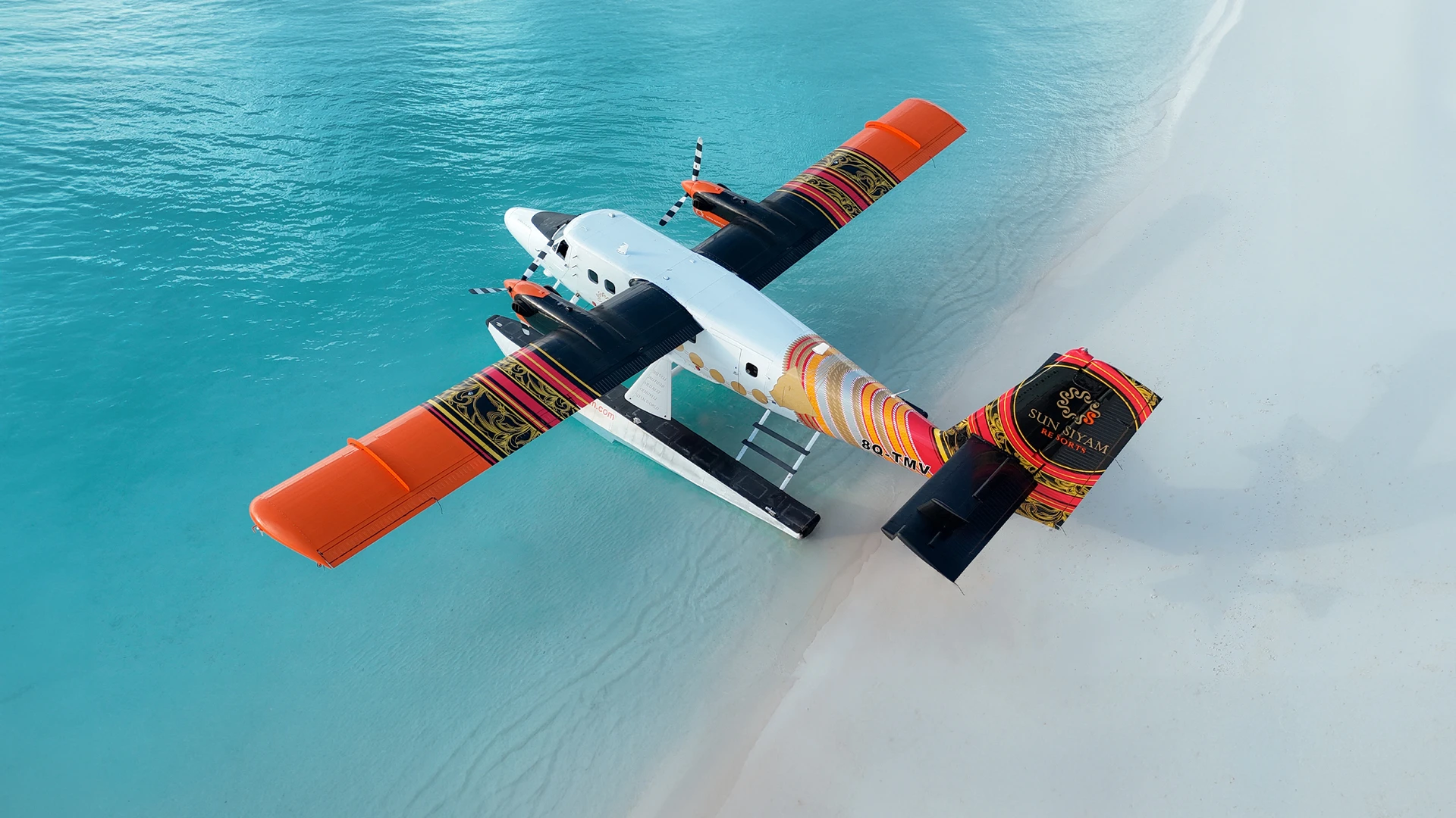 Seaplane transfer to resort