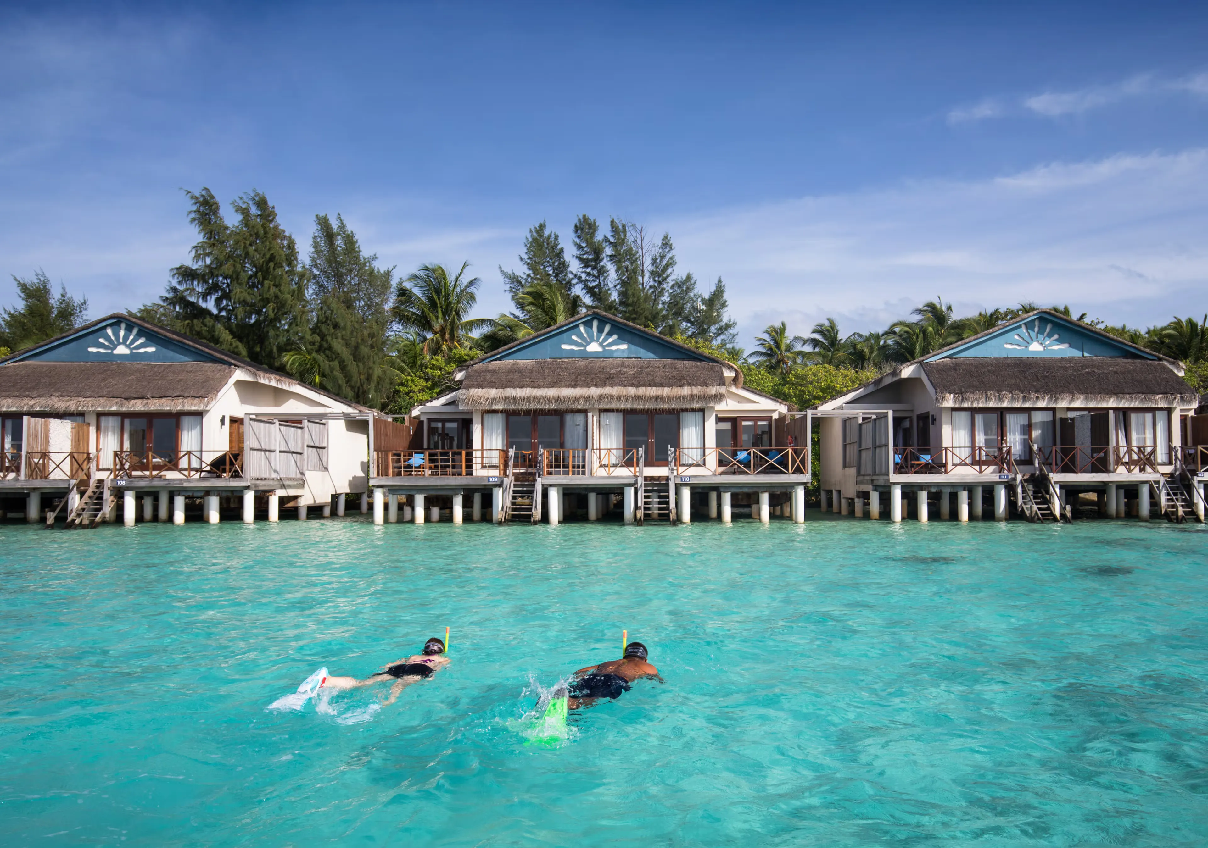 Seaplane transfer to resort