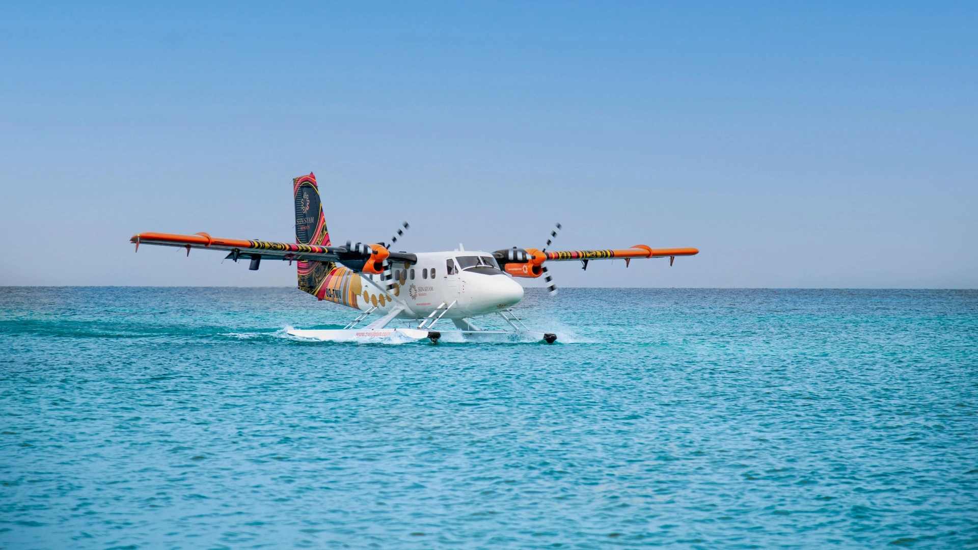 Seaplane transfer to resort