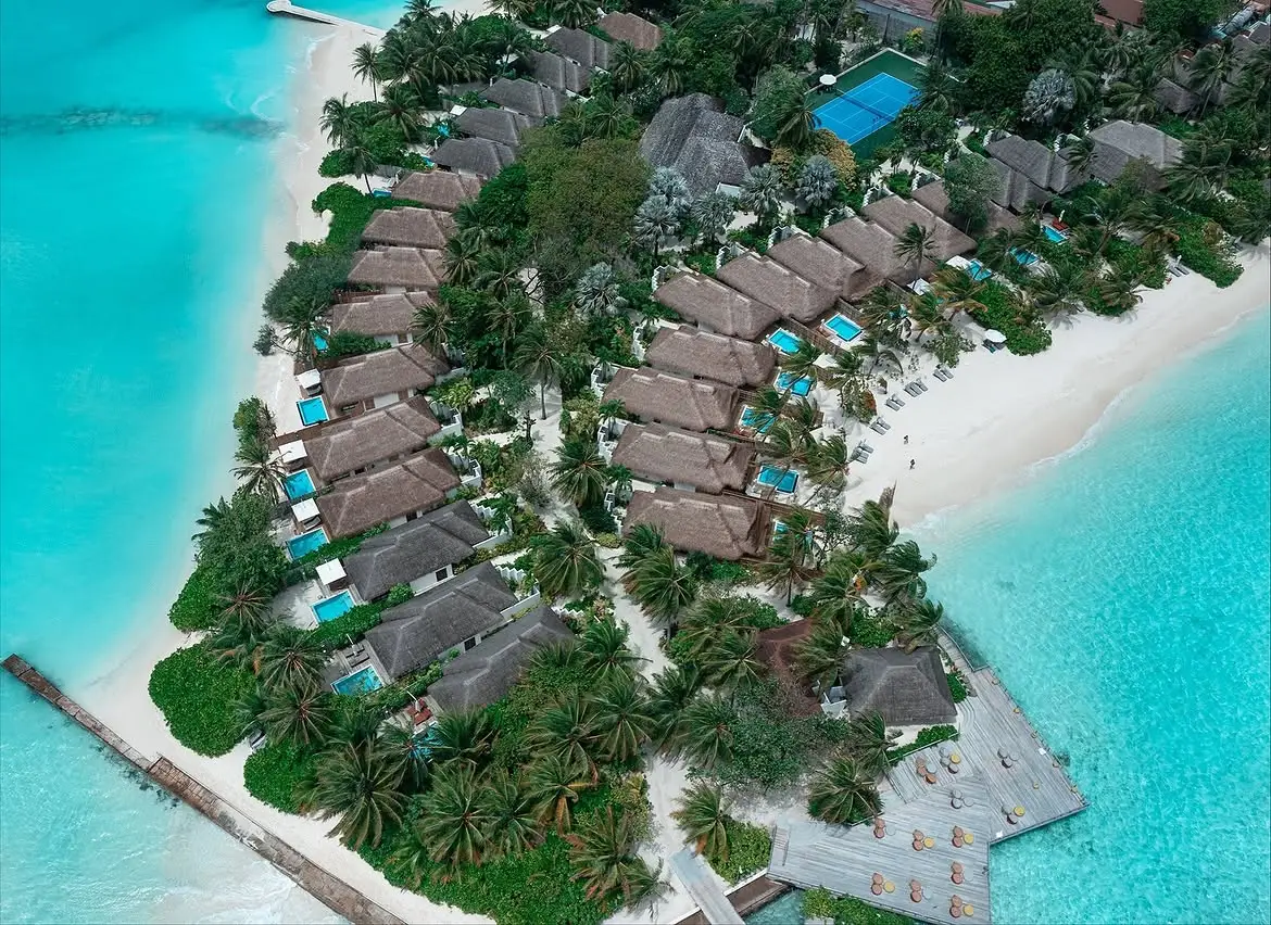 Niva Velassaru Maldives: Overwater Pool Bungalow Escape gallery image 5
