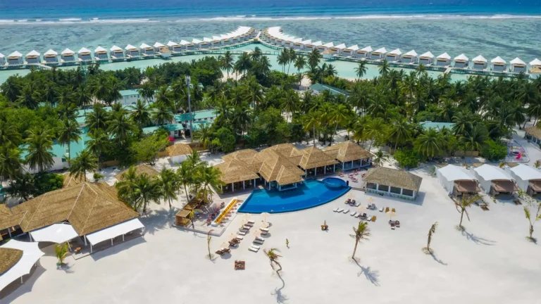 Cinnamon Hakuraa Huraa Maldives