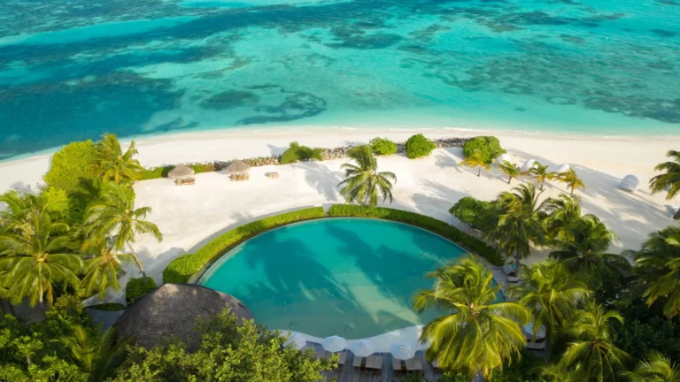 LUX* South Ari Atoll