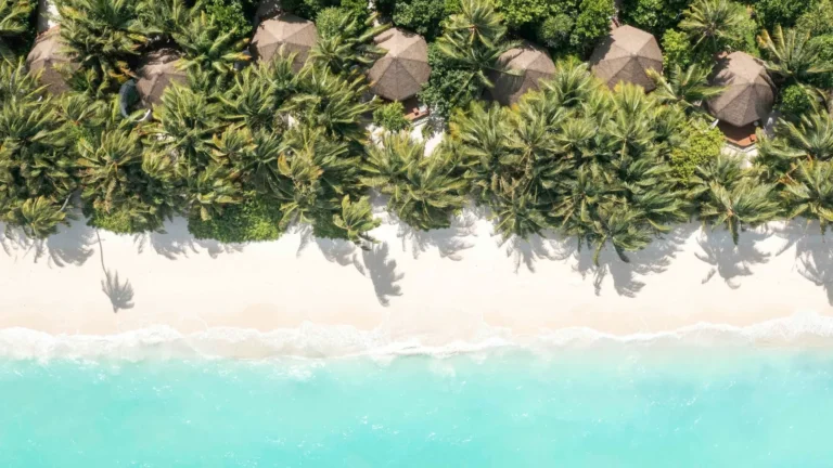 Mercure Maldives Kooddoo Resort